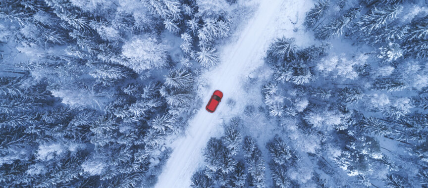 Auto ilmasta kuvattuna