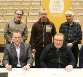 Elinvoimalupauksen allekirjoittajat