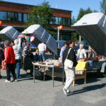 Peräkärrykirppis torilla