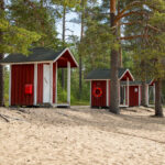 Pudasjärven rannan uimakoppeja